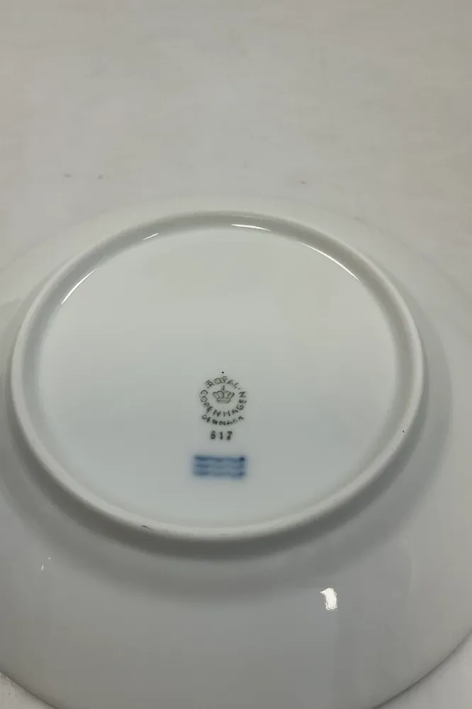 Royal Copenhagen Hvid Halvblonde Sidetallerken No. 617