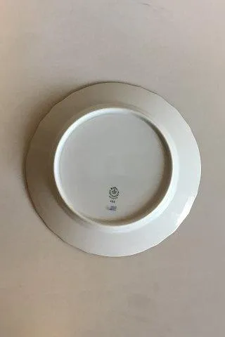 Royal Copenhagen Hvid Svejfet med takket guldkant (Stel 387 / Josephine) Frokosttallerken No 622