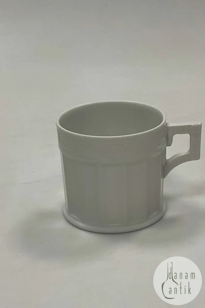 Royal Copenhagen Hvid Vifte Kaffekop No. 11572