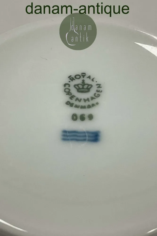 Royal Copenhagen Hvid Vifte Kaffekop No. 11572