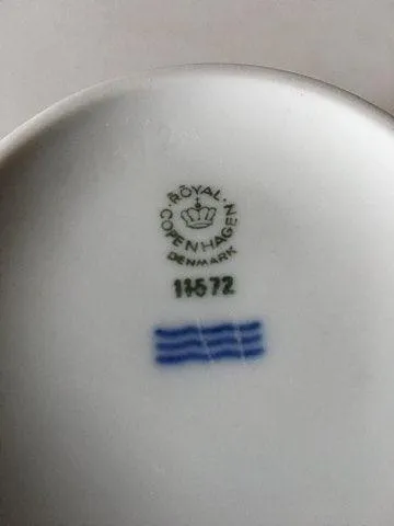 Royal Copenhagen Hvid Vifte Kaffekop og Underkop No. 11572
