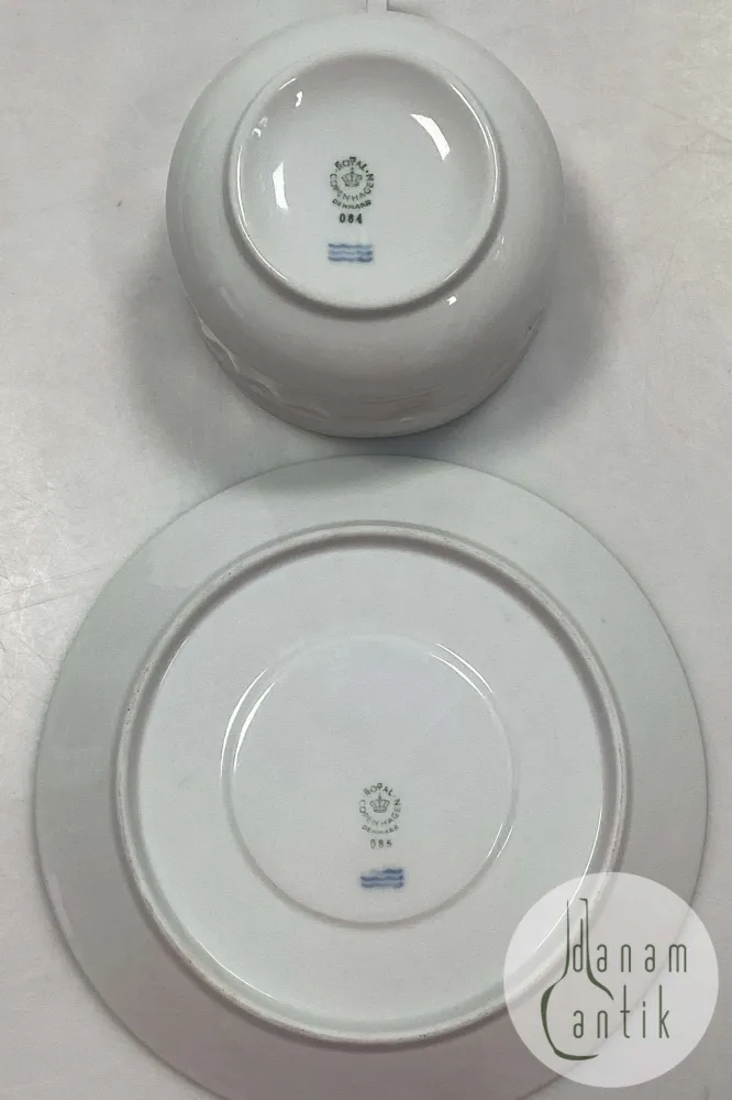 Royal Copenhagen Hvid Vifte Tekop med Underkop No. 84/11554