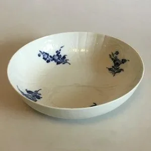Royal Copenhagen Juliane Marie Skål No 12050