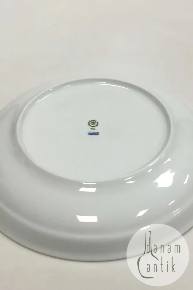 Royal Copenhagen Liselund Flad Skål No 422