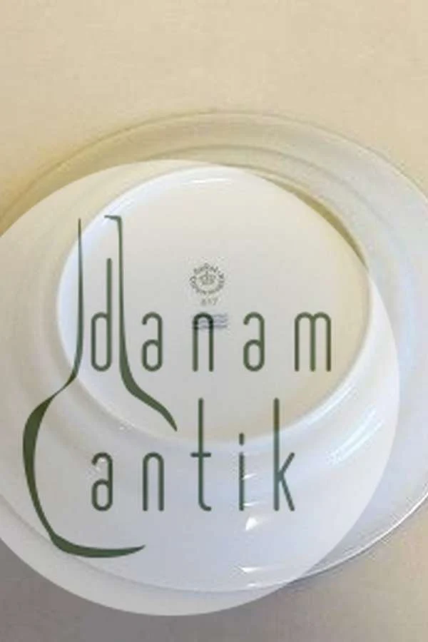 Royal Copenhagen Liselund Kagetallerken No 617