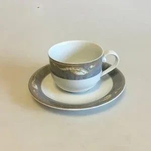 Royal Copenhagen Grå Magnolia Kaffekop med underkop No 072+073