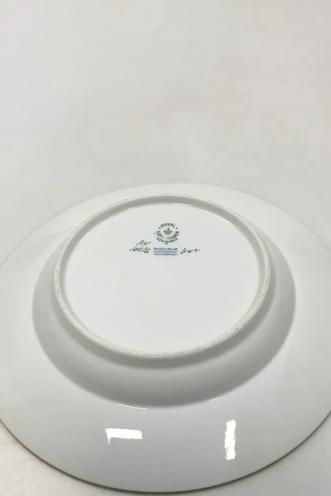 Royal Copenhagen Menuet Dyb tallerken No 10516