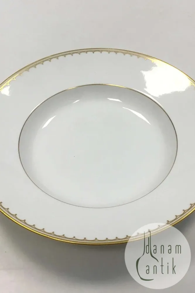 Royal Copenhagen Menuet Dyb tallerken No 10516