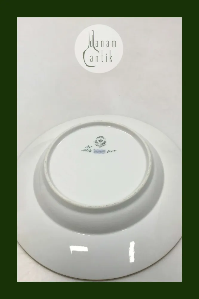 Royal Copenhagen Menuet Dyb tallerken No 10516