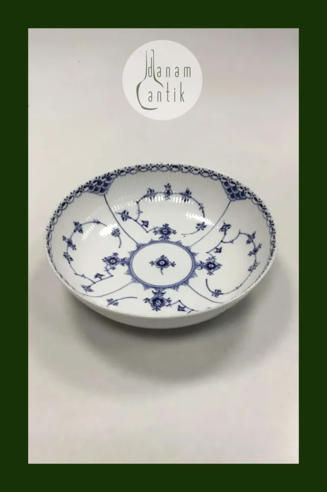 Royal Copenhagen Musselmalet Halvblonde Skål No 512