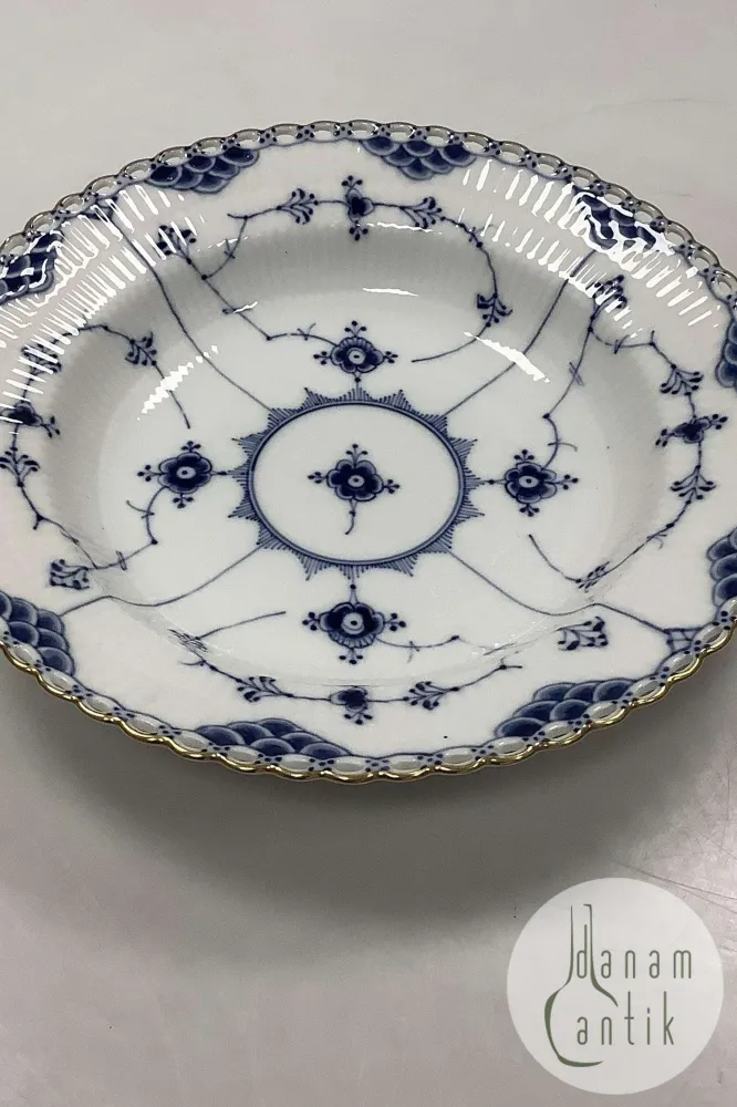 Royal Copenhagen Musselmalet Helblonde Dyb Tallerken med guld No 1078