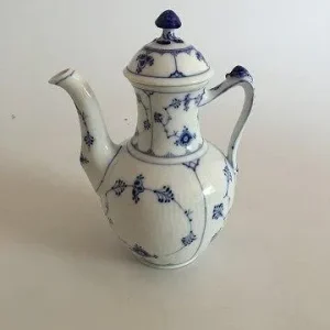 Royal Copenhagen Musselmalet Riflet Kaffekande No. 47