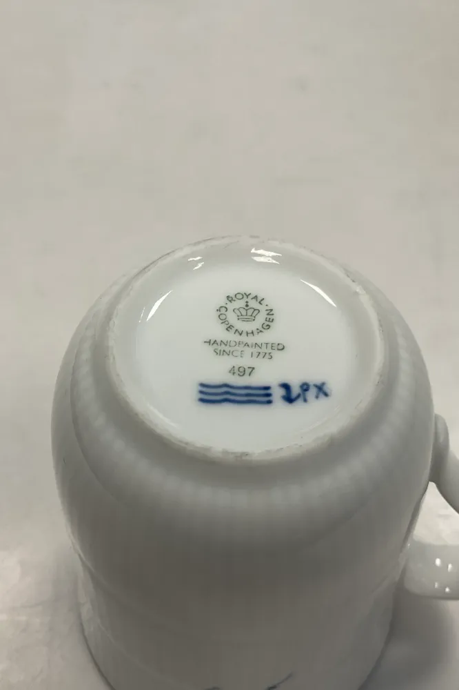 Royal Copenhagen Musselmalet Riflet Krus med hank No. 497