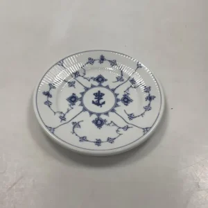 Royal Copenhagen Musselmalet Riflet Tallerken No 331 fra Søværnet