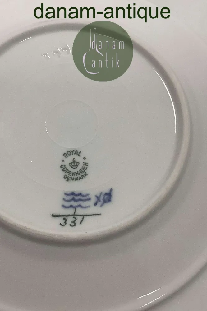 Royal Copenhagen Musselmalet Riflet Tallerken No 331 fra Søværnet