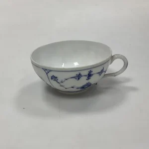 Royal Copenhagen Musselmalet Riflet Tekop No. 77