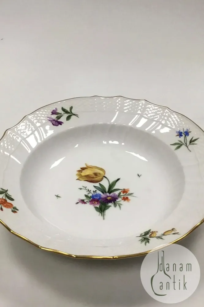 Royal Copenhagen Saksisk Blomst Let Dybtallerken No 1616