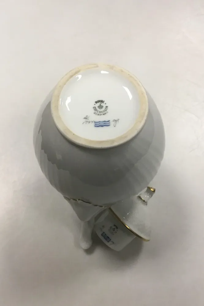 Royal Copenhagen Sirius Rundt Kaffekande No 1794
