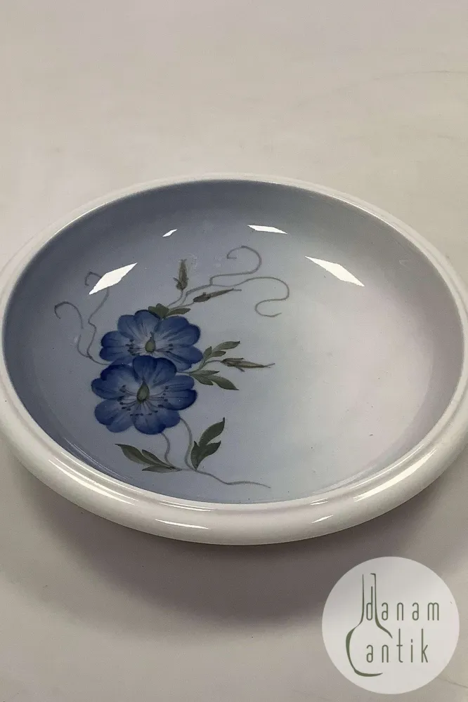 Royal Copenhagen Skål med blomster No 2800/2559