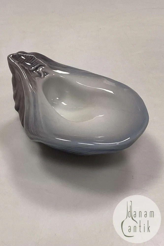 Royal Copenhagen Skål/Pibeholder med firmalogo ØTA No. 4553