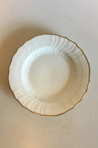 Royal Copenhagen Spisetallerken Hvid Svejfet med takket guldkant (Stel 387 / Josephine) No 1621