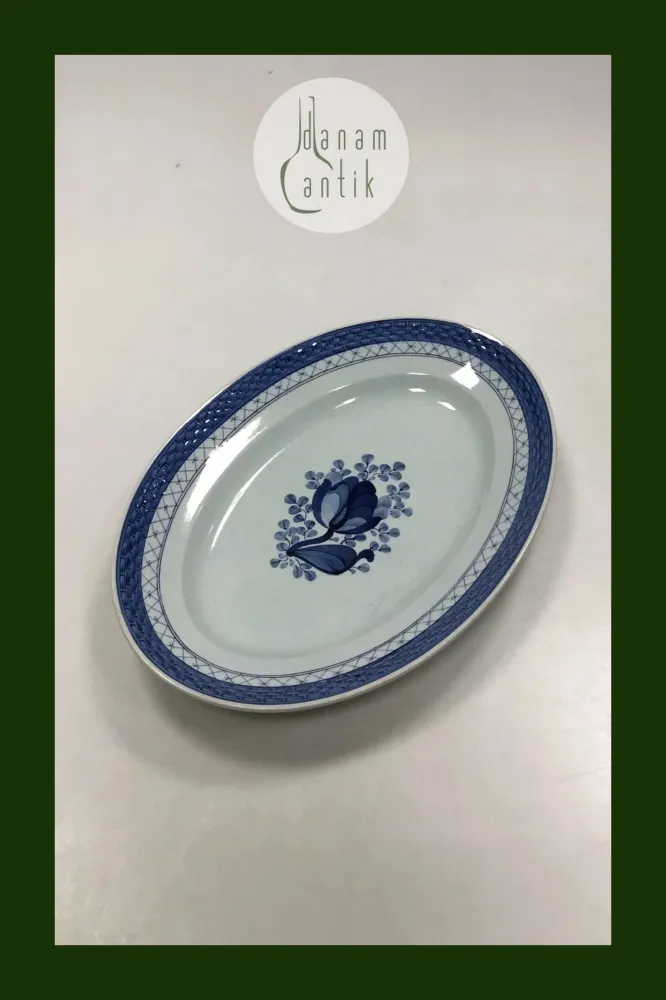 Royal Copenhagen Blå Tranquebar Ovalt fad No 927