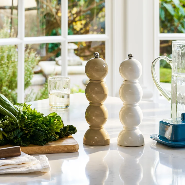 White Bobbin Salt- eller Pepparkvarn