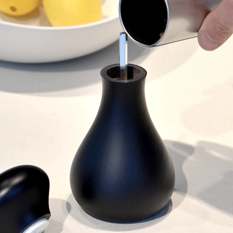 FLO SALT & PEPPER KVARNAR SVART WIREWORKS
