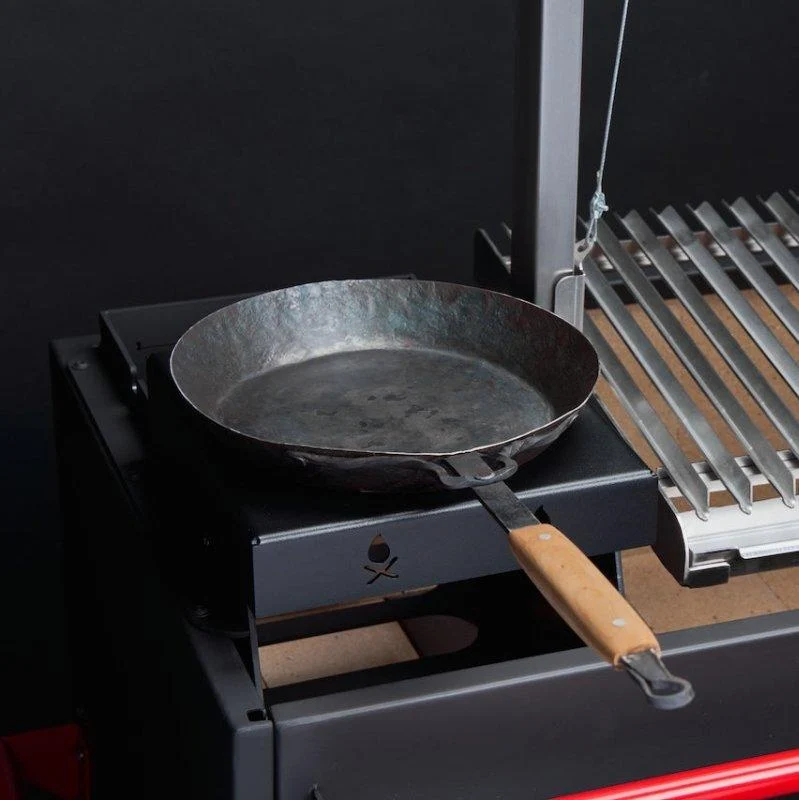 Wok- och stekpannefäste för Brasa