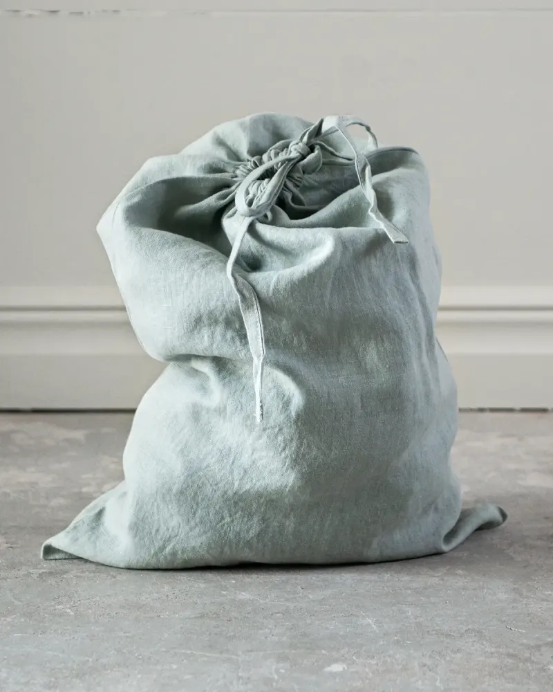 Tygpåse i naturlinne (Sage green) | Medium