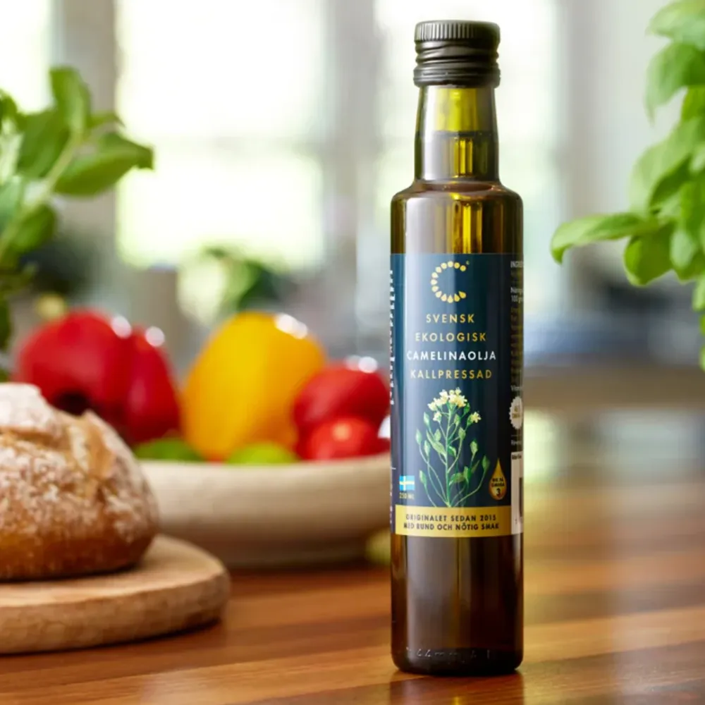 Camelinaolja – Svensk, ekologisk kallpressad olja med omega 3, 6 & 9