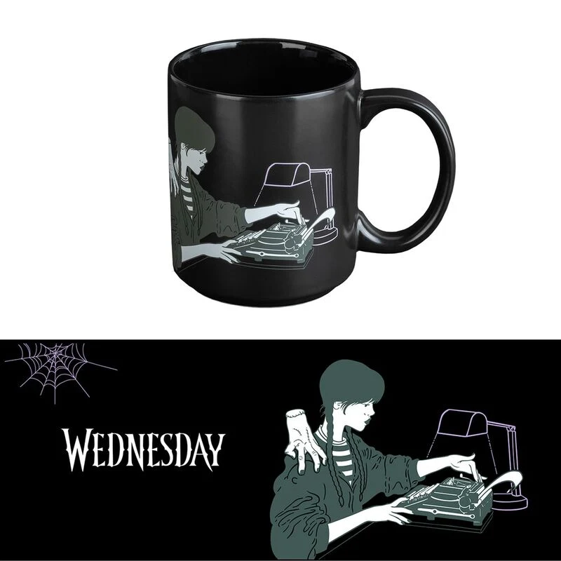 Wednesday Addams Mugg 350ml – Ideal för varje Addams-fan