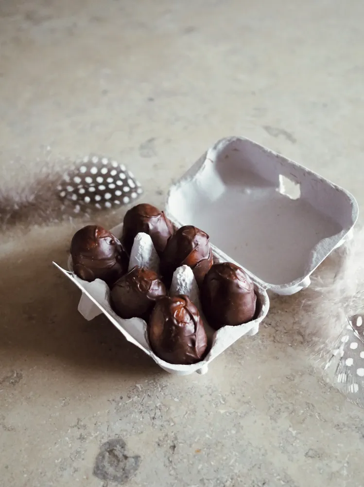 Lilla Wester Handgjorda Chokladpraliner - Marsipanägg 6st