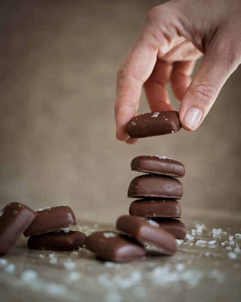 Presentask med chokladpraliner - Smak av semla