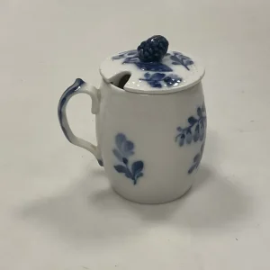 Royal Copenhagen Blå Blomst Flettet Sennepskrukke med låg No. 8206