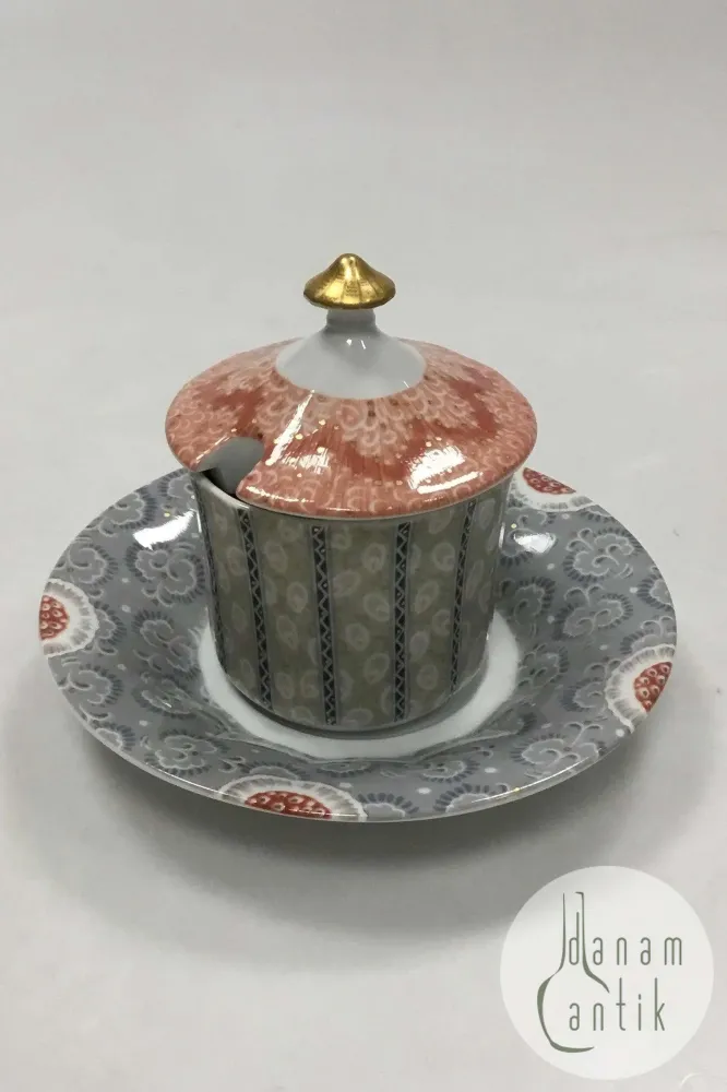 Royal Copenhagen Fairytale Sennepskrukke No 200