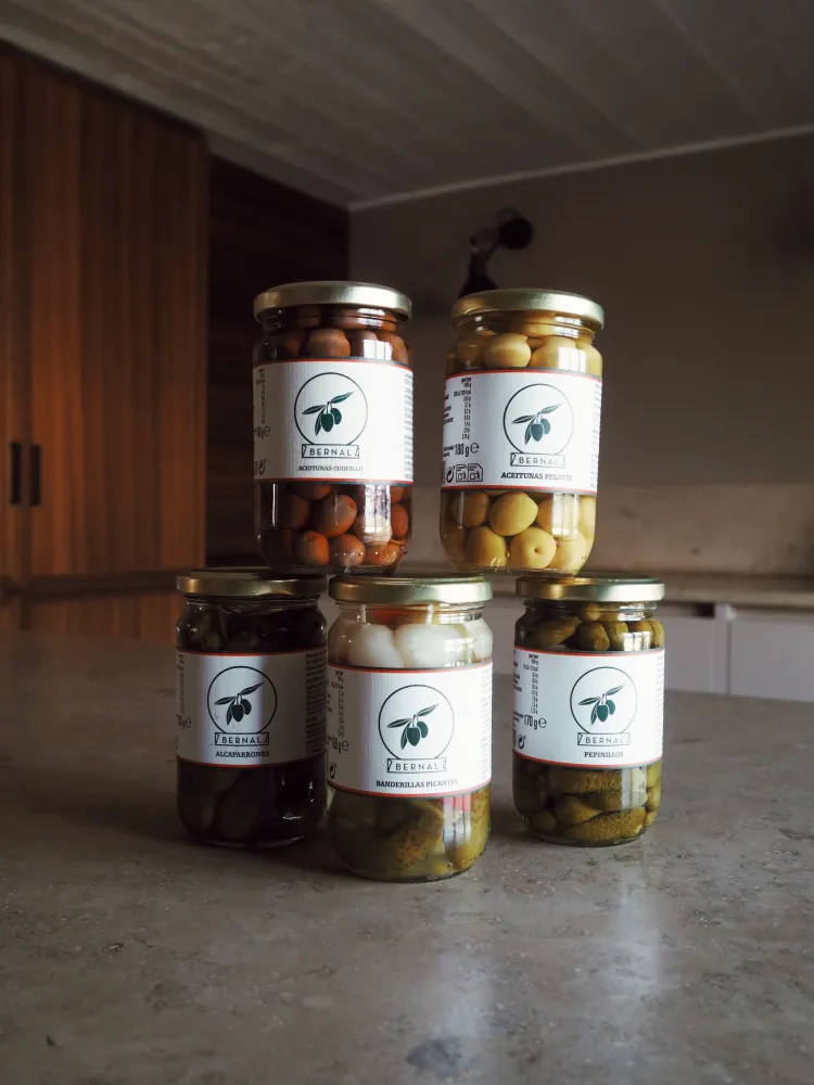 Bernal - Banderillas Picantes, färdiga spett med cornichon, oliv och paprika