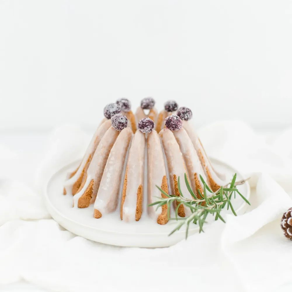 Bakmix vintertårta med hasselnötter & kanel