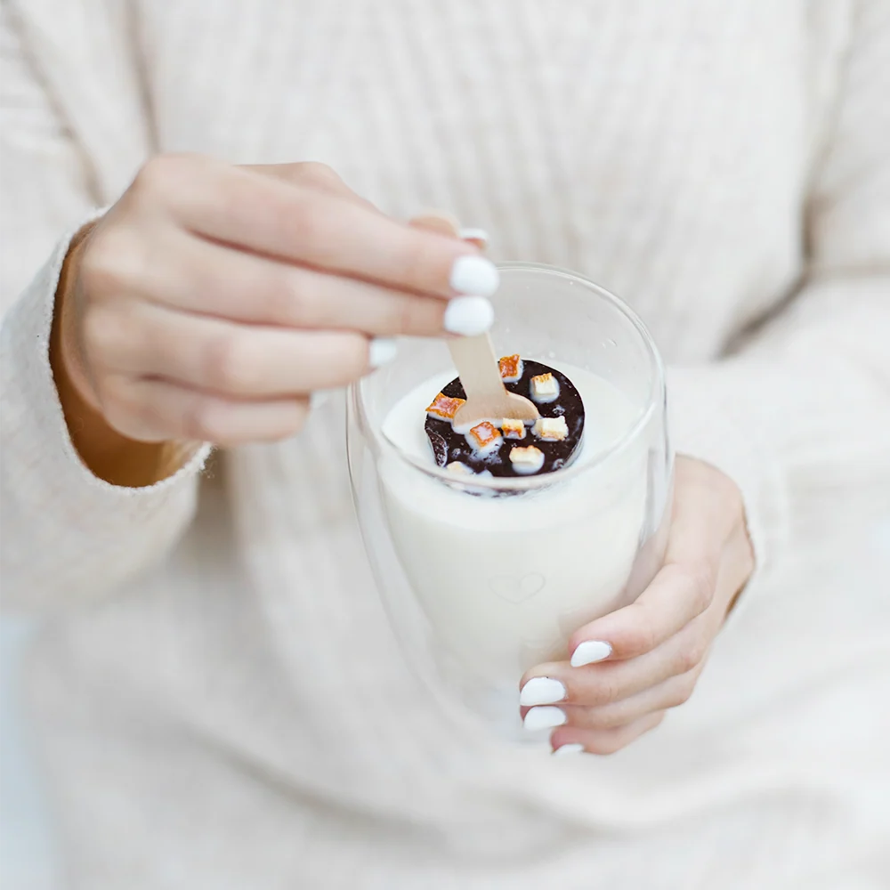 Dricker choklad pepparkakor apelsin