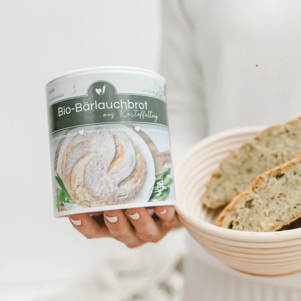Ekologisk bakmix Ekologiskt vildvitlöksbröd gjort av potatisdeg