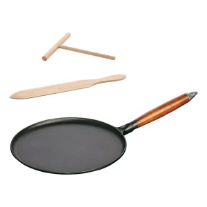 Staub Crepe-panna 28 cm, med crepevändare och spridare, trähandtag, gjutjärn