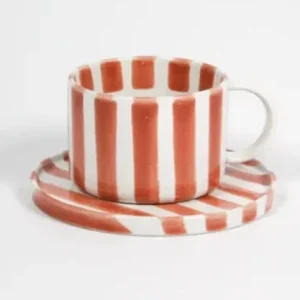 Kopp med fat Monica, randig i rost from Italian Design