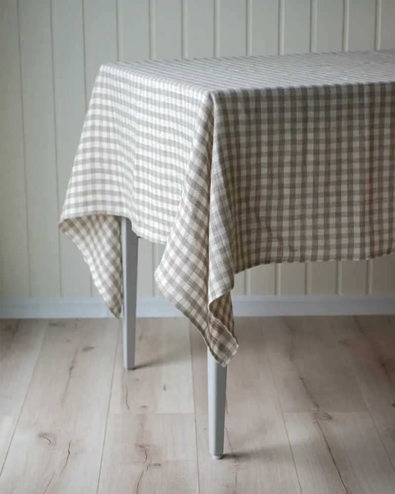Linneduk Gingham – rutig duk av stentvättad naturlinne 140