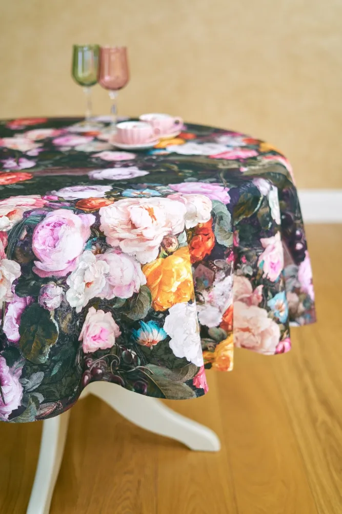 Round Tablecloth - Francine Black Thanksgiving Dinner 75in