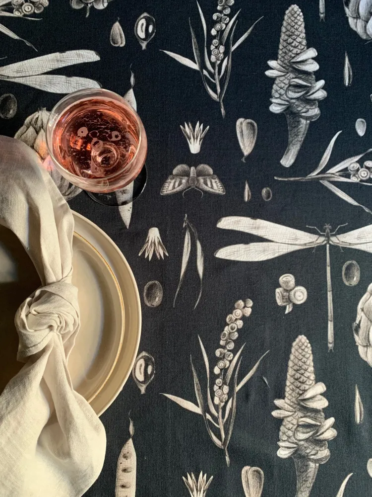 Stain-Resistant Polyester Rectangular Tablecloth - Seeds Carbon 330