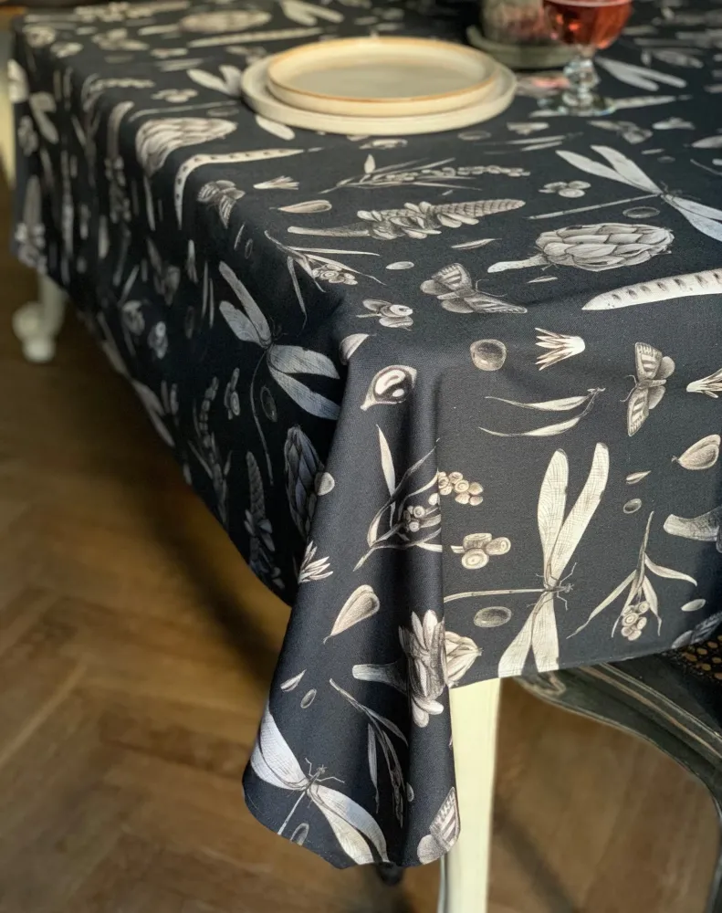 Stain-Resistant Polyester Rectangular Tablecloth - Seeds Carbon 330