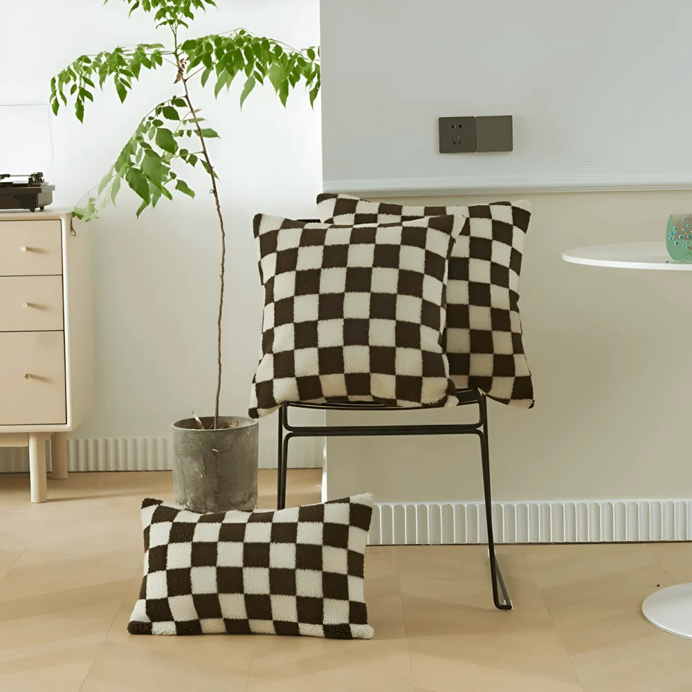 Snyggt Kuddfodral i Schackmönster i Matcha Grönt och rik Kaffe Brunt 30x50cm