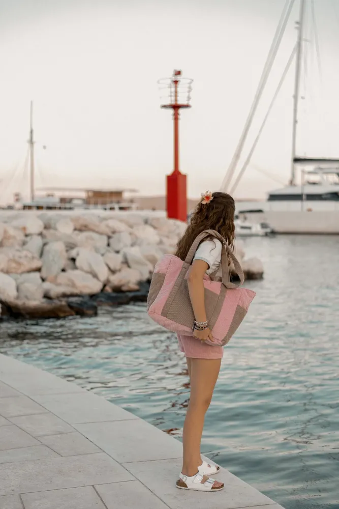 Stovetop Mom / Weekender Bag - Pink Coffee