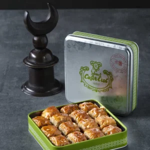 Cafer Erol Home Baklava med valnöt, Green Tin Box - 22.92oz
